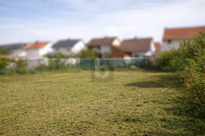 PROJEKTIERT UND GENEHMIGT - 279.000,00&nbsp;EUR Kaufpreis, ca.&nbsp; 500,00&nbsp;m&sup2; in Königsbach-Stein (PLZ: 75203)
