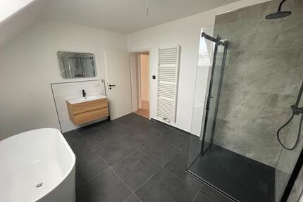 DHH mit 155qm Wohnfläche, Doppelgarage, Garten in Kl. Lafferde - Lengede