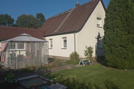 Kirchheim, EFH - 1.300,00&nbsp;EUR Kaltmiete, ca.&nbsp; 140,00&nbsp;m&sup2;&nbsp;Wohnfl&auml;che in Kirchheim (PLZ: 36275)