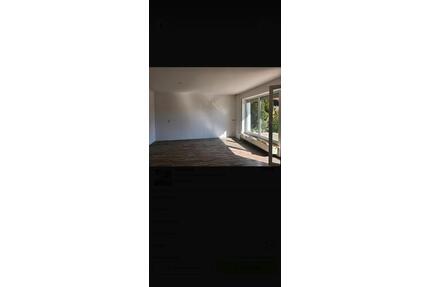 Helle 3-Zimmer-EG-Wohnung, 9,80€qm in Anning, 107qm - Traunreut St. Georgen