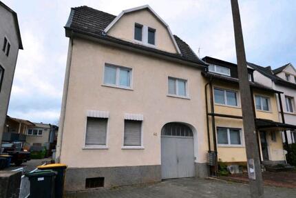Mehrfamilienhaus, in sehr gutem Lager mit Ausbau Reserve - Bonn Hardtberg