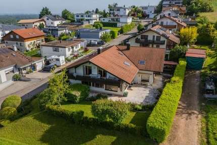 Haus zum Kaufen in Bad Bellingen 750.000,00 € 233.64 m²