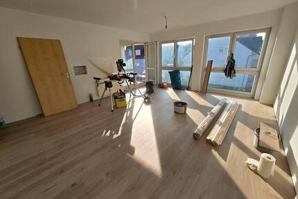 Helle modernisierte 3-Zi-KB in Heddernheim ab 1.5.26 zu vermieten - Frankfurt am Main Nord-West