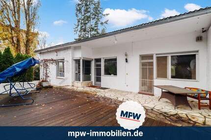 sehr großzügige Wohnung: mit 1.700 m² Gartenanteil & Potenzial zum verwirklichen - Berlin Spandau