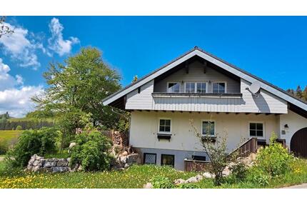 Großzügiges Zweifamilienhaus Haus - Breitnau