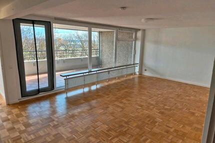 Lichtdurchflutete und großzügig geschnittene 5-Zimmer-Wohnung - Stuttgart Birkach