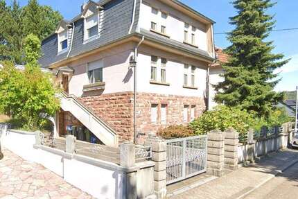 Haus zum Kaufen in Saarbrücken Dudweiler 319.000,00 € 266 m² - Saarbrücken / Dudweiler