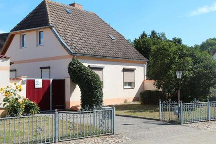 Verkaufe großes freistehendes Einfamilienhaus - Egeln