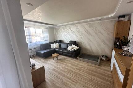 Provisionsfrei! Moderne 3-Zimmer-ETW, Balkon, TG, saniert - Nürnberg Altenfurt