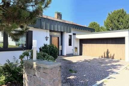 Haus zum Mieten in Waiblingen 2.900,00 € 200 m²
