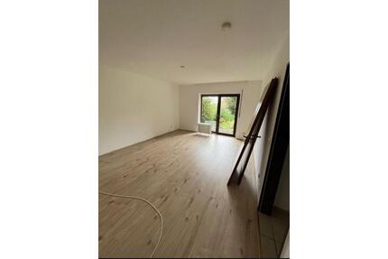 Moderne 2-Zimmer-Wohnung mit Terrasse & eigenem Eingang - Siegen