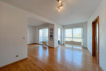 Exklusive 4,5 Zimmer Maisonette-Wohnung mit Balkon & Dachterrasse - Hockenheim