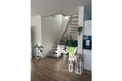 Moderne Neubaudoppelhaushälfte ab 1.7. - Schuby