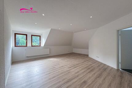 Dachgeschosswohnung mit Gartennutzung – sofort bezugsfrei - Varel