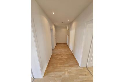 Lichtdurchflutete 2-Zimmer-Wohnung mit Balkon zum Wohlfühlen - Hildesheim Himmelsthür