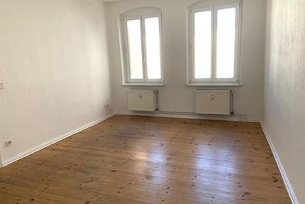 Lichtdurchflutete Altbauwohnung in Berlin-Mitte!