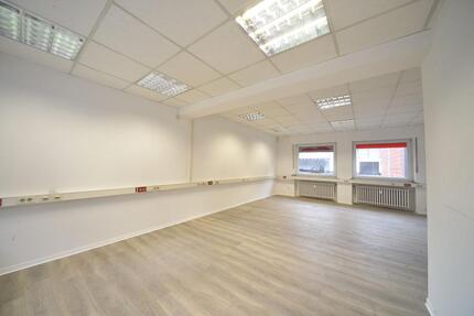 Schöne 2,5 Zimmer - ab sofort verfügbar - Jobcenter möglich - Oberhausen Alt-Oberhausen