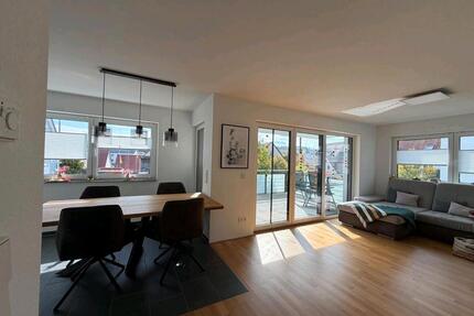 Moderne 3,5-Zimmer-Wohnung mit Balkon & Tiefgarage in Geislingen