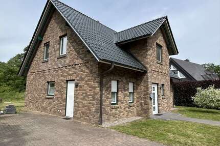 Haus zum Kaufen in Heidmühlen 399.000,00 € 141.66 m²