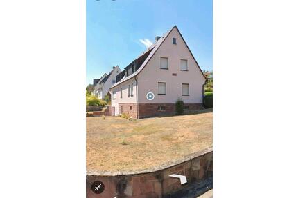 2 Familienhaus zum Verkauf - 325.000,00&nbsp;EUR Kaufpreis, ca.&nbsp; 220,00&nbsp;m&sup2; in Karlstadt (PLZ: 97753)