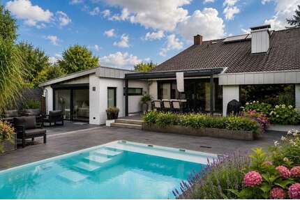 Haus zum Kaufen in Stockelsdorf 850.000,00 € 226.64 m²