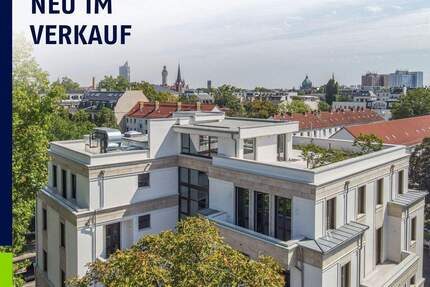 Bezugsfreie, charmante Dachgeschosswohnung mit 2 Zimmern & Wannenbad in Parknähe - Leipzig Neustadt-Neuschönefeld