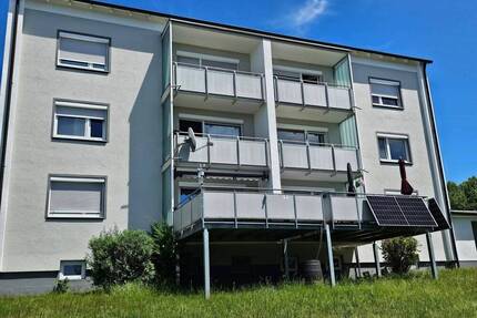 schöne 3-Zimmer Wohnung - 179.000,00&nbsp;EUR Kaufpreis, ca.&nbsp; 65,00&nbsp;m&sup2;&nbsp;Wohnfl&auml;che in Burgkirchen an der Alz (PLZ: 84508) Obere Terrasse