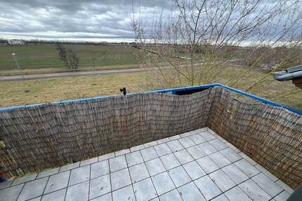 Traumhafte 3-Zimmer-Dachgeschoss-Wohnung mit Blick ins Grüne - Kabelsketal Schwoitsch