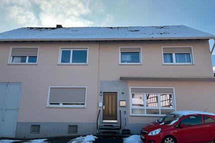 Zweifamilienhaus zu Verkaufen - 265.000,00&nbsp;EUR Kaufpreis, ca.&nbsp; 244,00&nbsp;m&sup2; in Hauneck (PLZ: 36282)