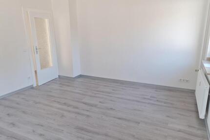 Renovierte 2-Zimmer-Wohnung in ruhiger Lage zu vermieten! - Duisburg Beeck