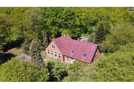 Haus zum Kaufen in Todesfelde 449.000,00 € 250 m²