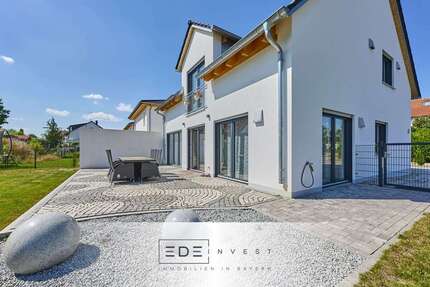 Haus zum Kaufen in Königsbrunn 1.097.400,00 € 175 m²