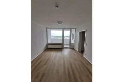 Modernisierte 2-Zimmer-Eigentumswohnung mit Balkon & Aufzug - Monheim am Rhein