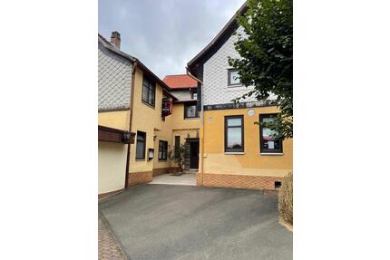 Wohn- und Geschäftshaus - 150.000,00&nbsp;EUR Kaufpreis, ca.&nbsp; 420,00&nbsp;m&sup2; in Bad Liebenstein (PLZ: 36448)