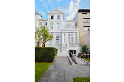 Haus zum Kaufen in Uhlenhorst 2.950.000,00 € 272 m²