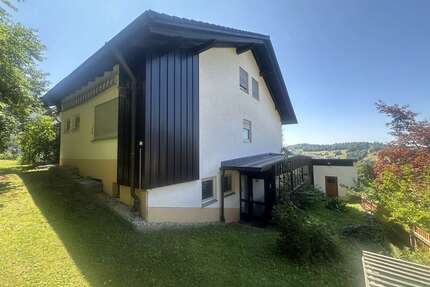 Haus zum Kaufen in Grafenau 350.000,00 € 300 m²