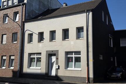 Mehrfamilienhaus Viersen - 510.000,00&nbsp;EUR Kaufpreis, ca.&nbsp; 310,00&nbsp;m&sup2; in Viersen (PLZ: 41747)
