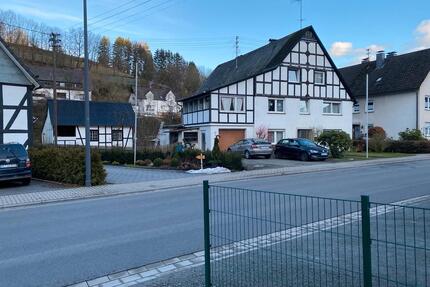 Wohnung Dachgeschoss Wohnung in Kirchhundem ( Heinsberg)