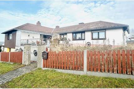 *Ländlicher Bungalow mit viel Potenzial - auf einer Ebene wohnen, naturnah leben* - Töpen / Hohendorf