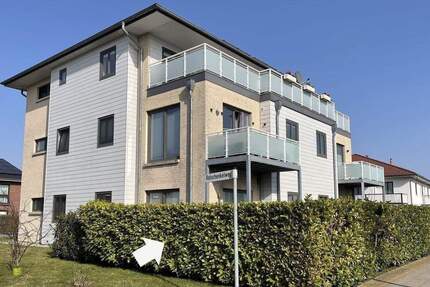 Neuwertige Erdgeschosswohnung mit Terrasse in Husum