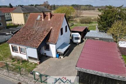 Einfamilienhaus mit großem Grundstück in ruhiger Lage!! - Kletzin
