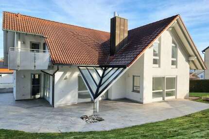 Haus zum Kaufen in Langenzenn 949.000,00 € 269.2 m²