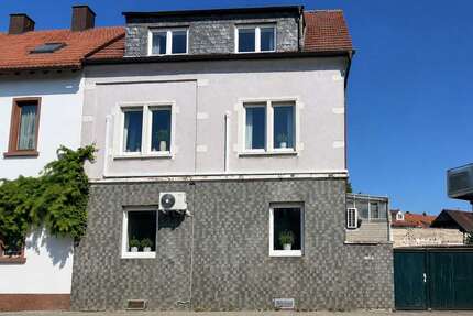 Haus zum Kaufen in Ludwigshafen am Rhein Rheingönheim 291.000,00 € 165 m² - Ludwigshafen am Rhein / Rheingönheim