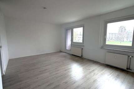 Wohnung zum Mieten in Plauen 272,00 € 51.2 m²