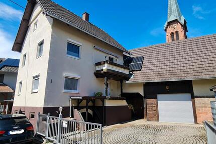 Einfamilienhaus mit Ausbaureserve, Ökonomiegebäude, großer Garten - Friesenheim