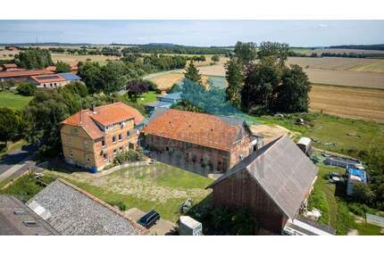 Großzügiges Hofanwesen mit Stallungen, Scheune und Mehrgenerationenwohnhaus in Espenau-Ortsrandlage!