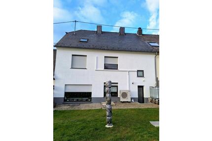 Einfamilienhaus in Damflos - 139.000,00&nbsp;EUR Kaufpreis, ca.&nbsp; 164,00&nbsp;m&sup2; in Gusenburg (PLZ: 54413)