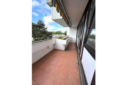 MAINZ: 2 ZKB, EBK, Balkon, Garage, Studenten WG möglich, nahe UNI