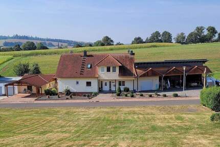 TOLLE RANDLAGE!!! Großes, modernes Wohnhaus in angenehmer Lage - Breitenbach am Herzberg Hatterode