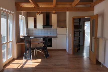 2-Zimmer-Mansardenwohnung|55m2|EBK|Stellplatz|94522 Wallersdorf